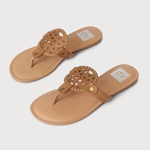 Dolce Vita | Gotie Tan Studded Thong Flat Sandals